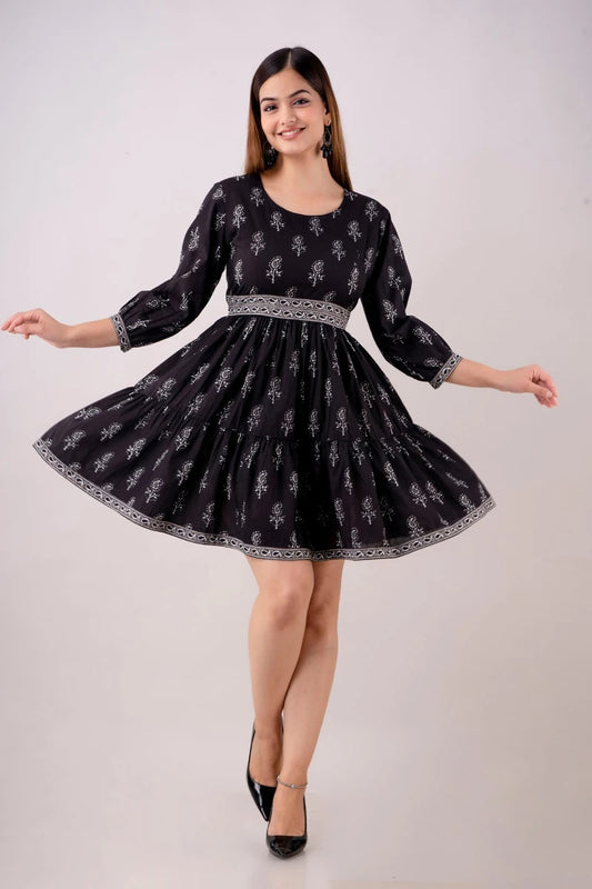 SHORT GOWNS